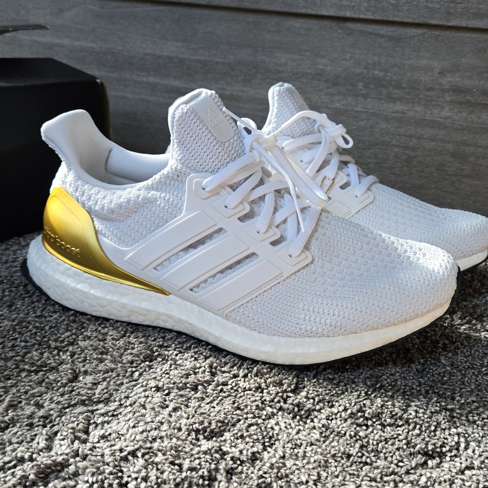 Adidas ULTRABOOST 4.0 DNA SHOES NEW size 9 - Picture 4 of 13